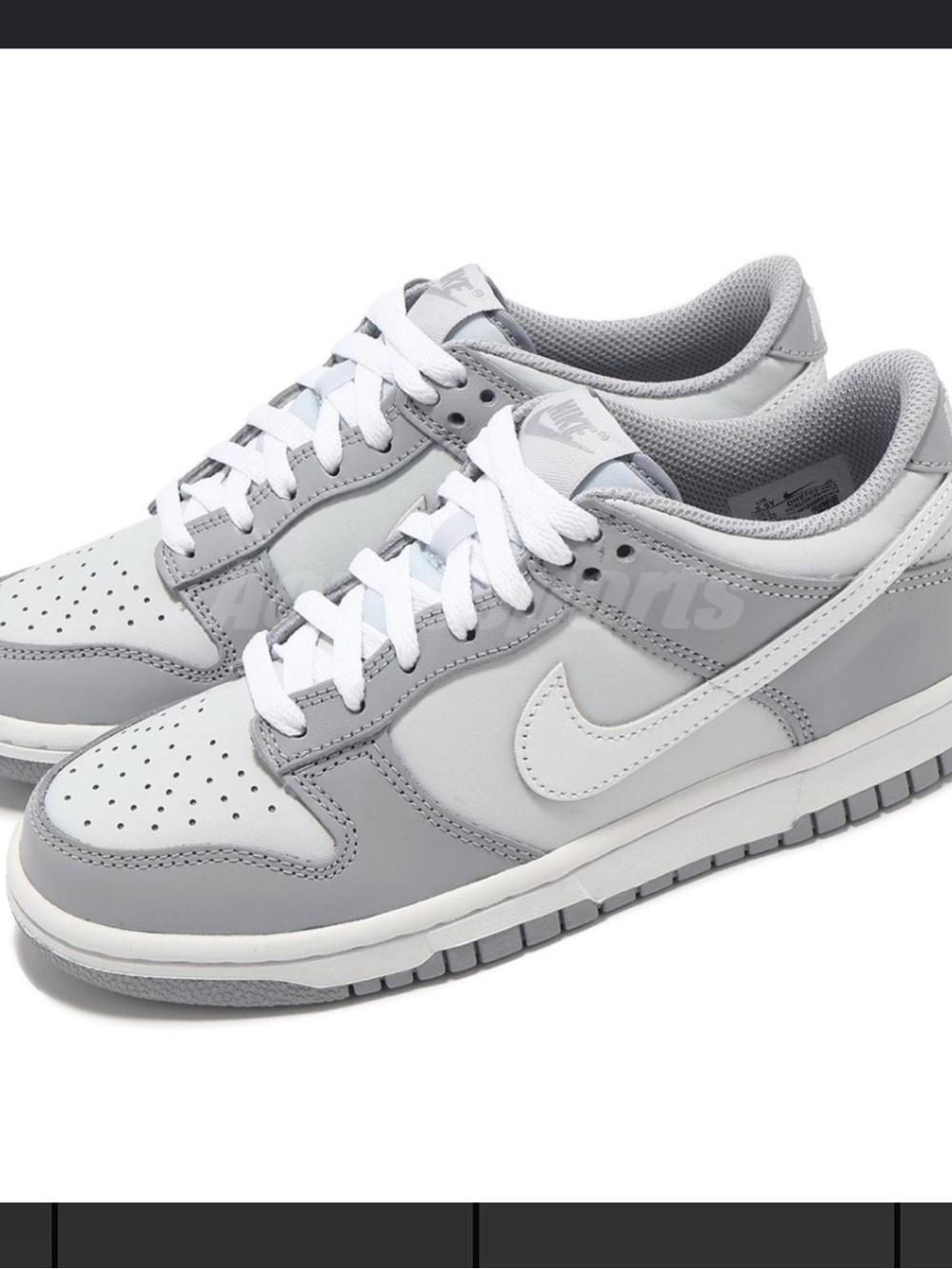 Nike Men’s Low-Top Sneakers in Grey and White